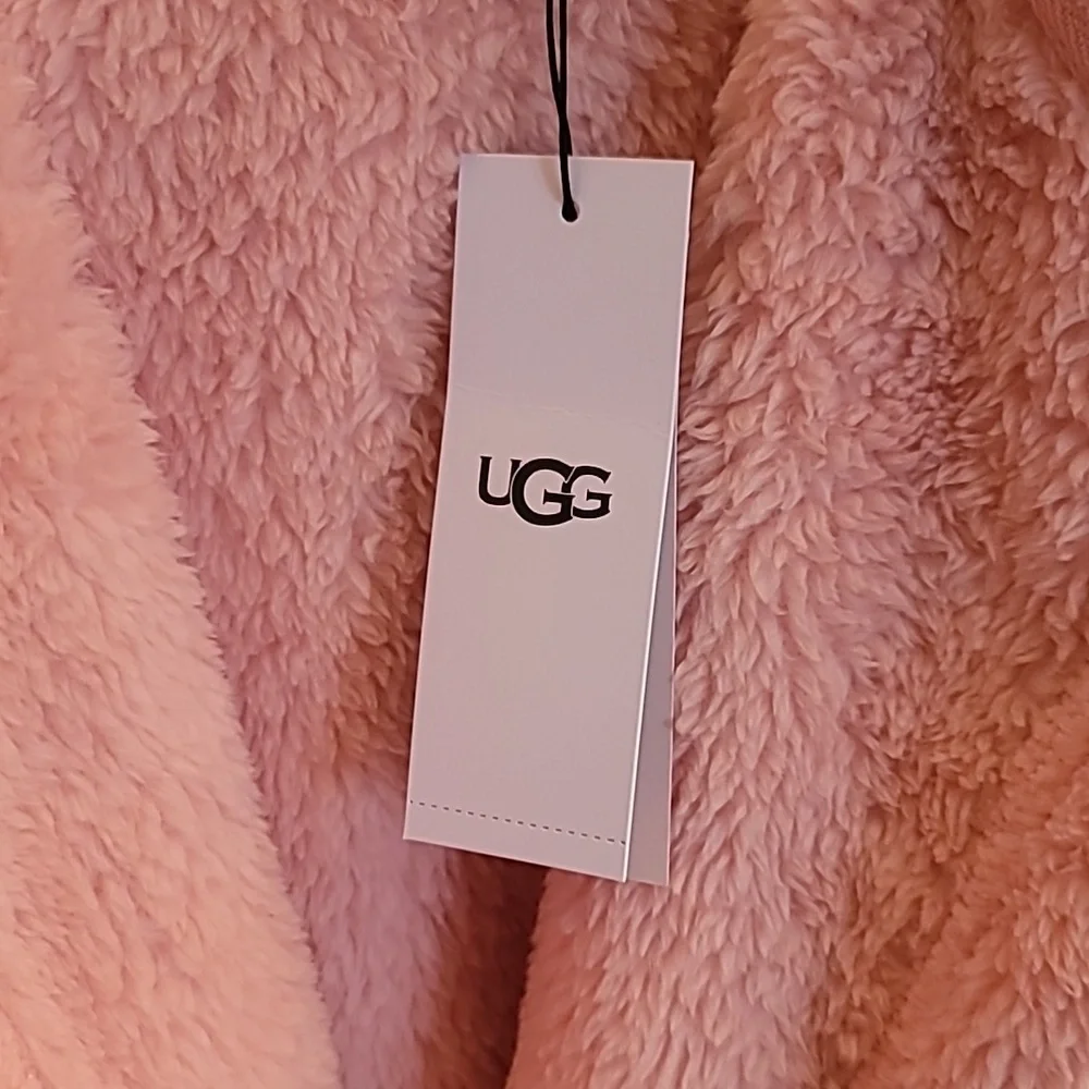 UGG NWT Extra Warmth Comfy Cuddly Plush Fleece Robe - Picture 2 of 9